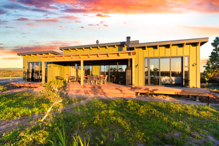 Rooikat Safari Accommodation near Cape Town