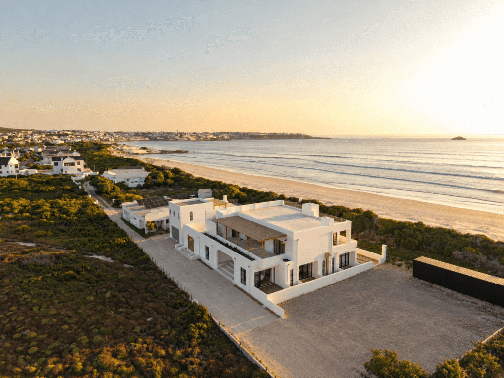 Mermaids Purse Private Beach Villa - Rooikat Safari Collection - Yzerfontein